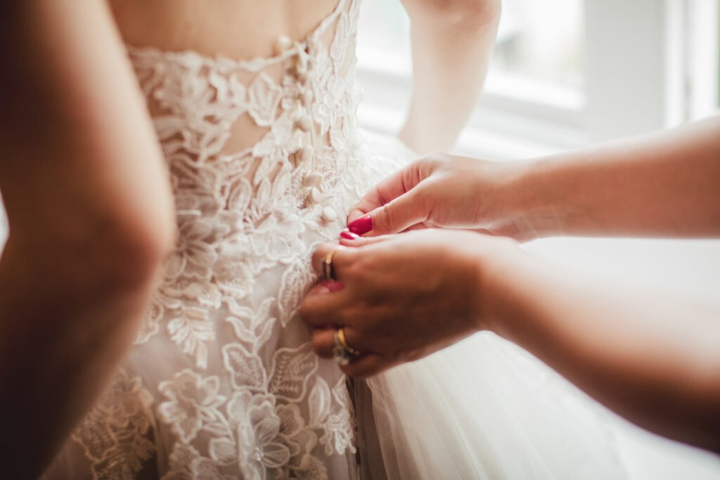 Eric-Crystal-WottonHouse-Surrey-Taliphotofilm-wedding-photography-14