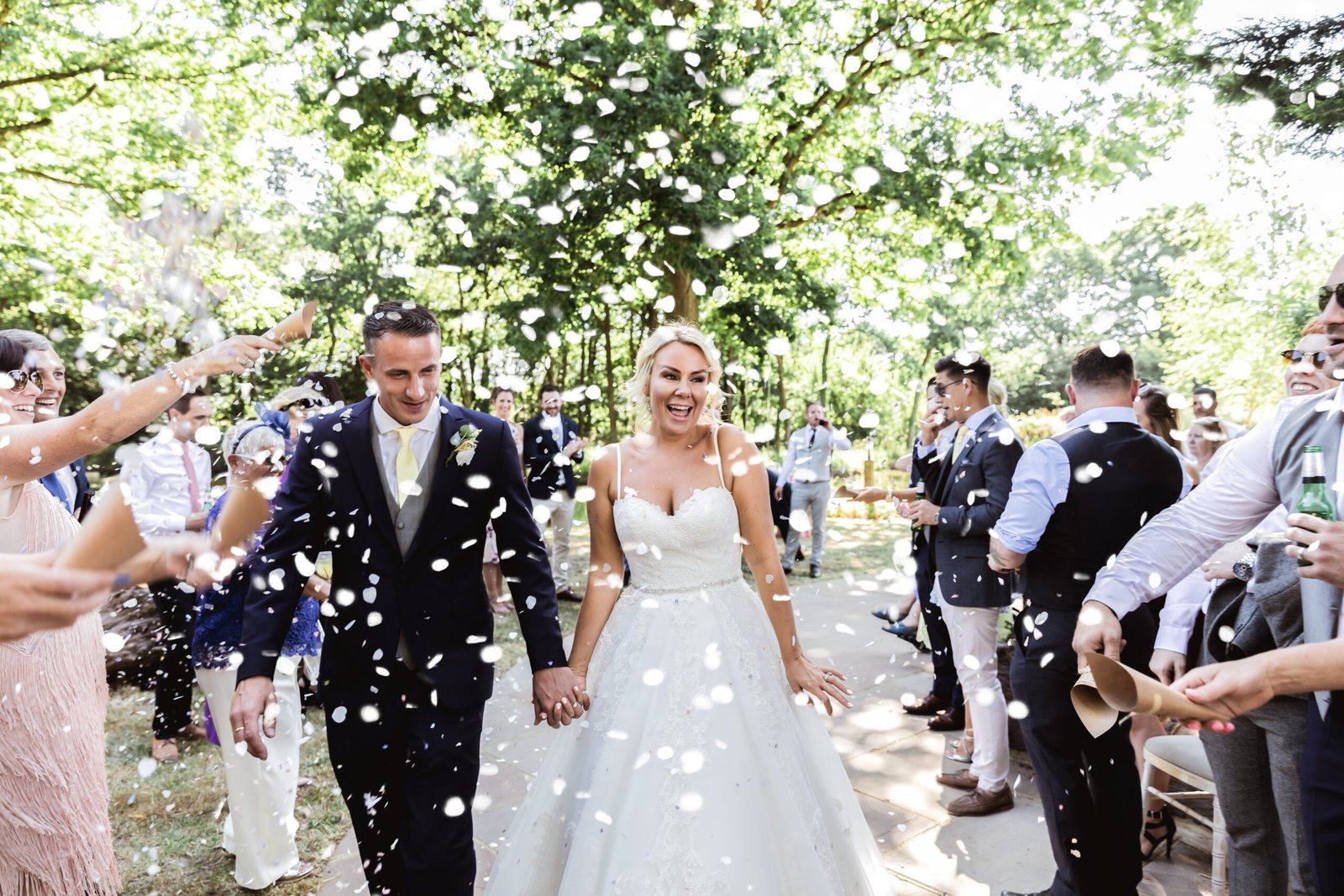 Wedding-photography-tali-uk-sussex-surrey-kent-hampshire-london-boho-natural-best-organic-modern-documentary-film-england-europe-elopements-393