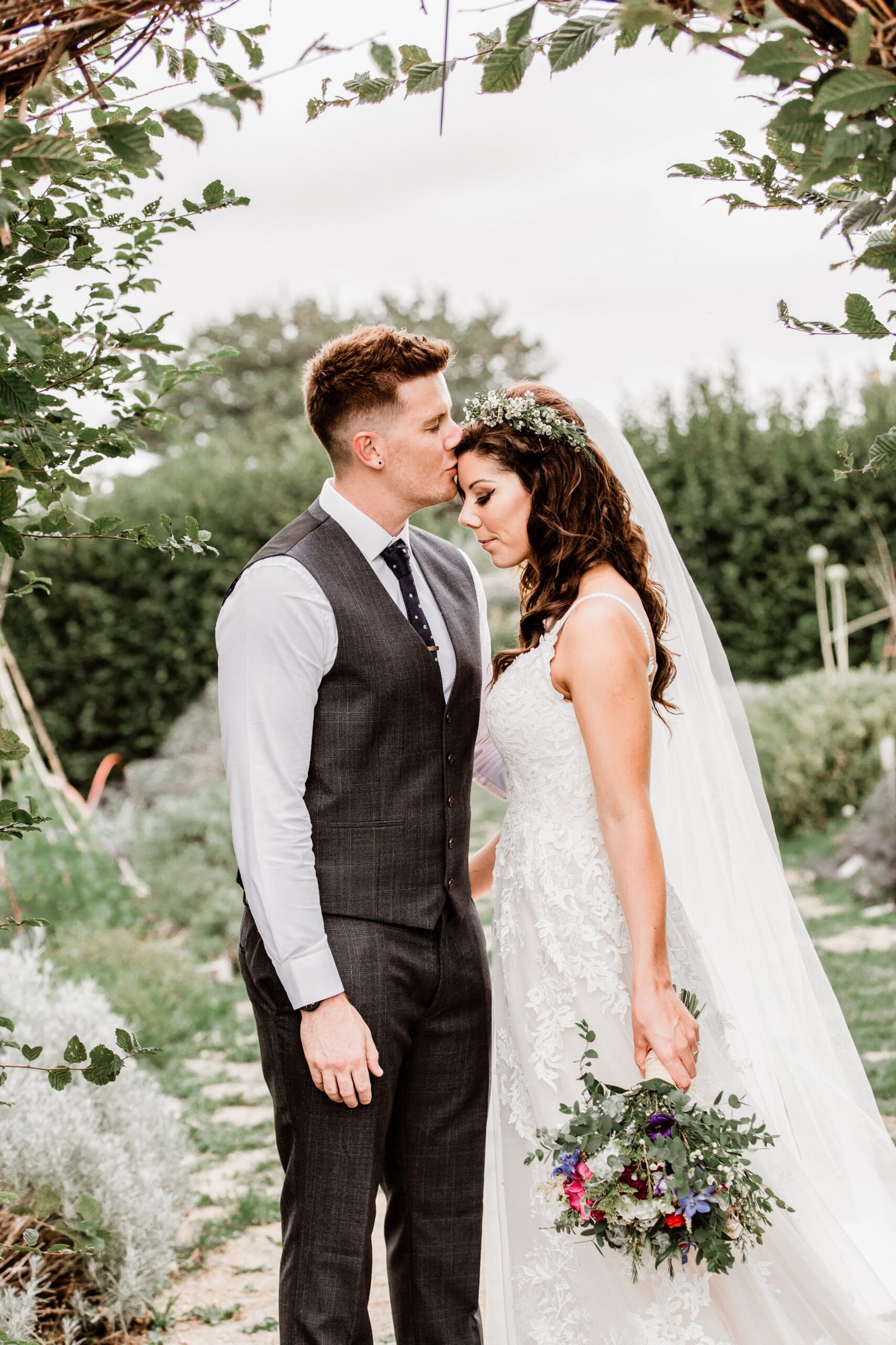 Wedding-photography-tali-uk-sussex-surrey-kent-hampshire-london-boho-natural-best-organic-modern-documentary-film-england-europe-elopements-656